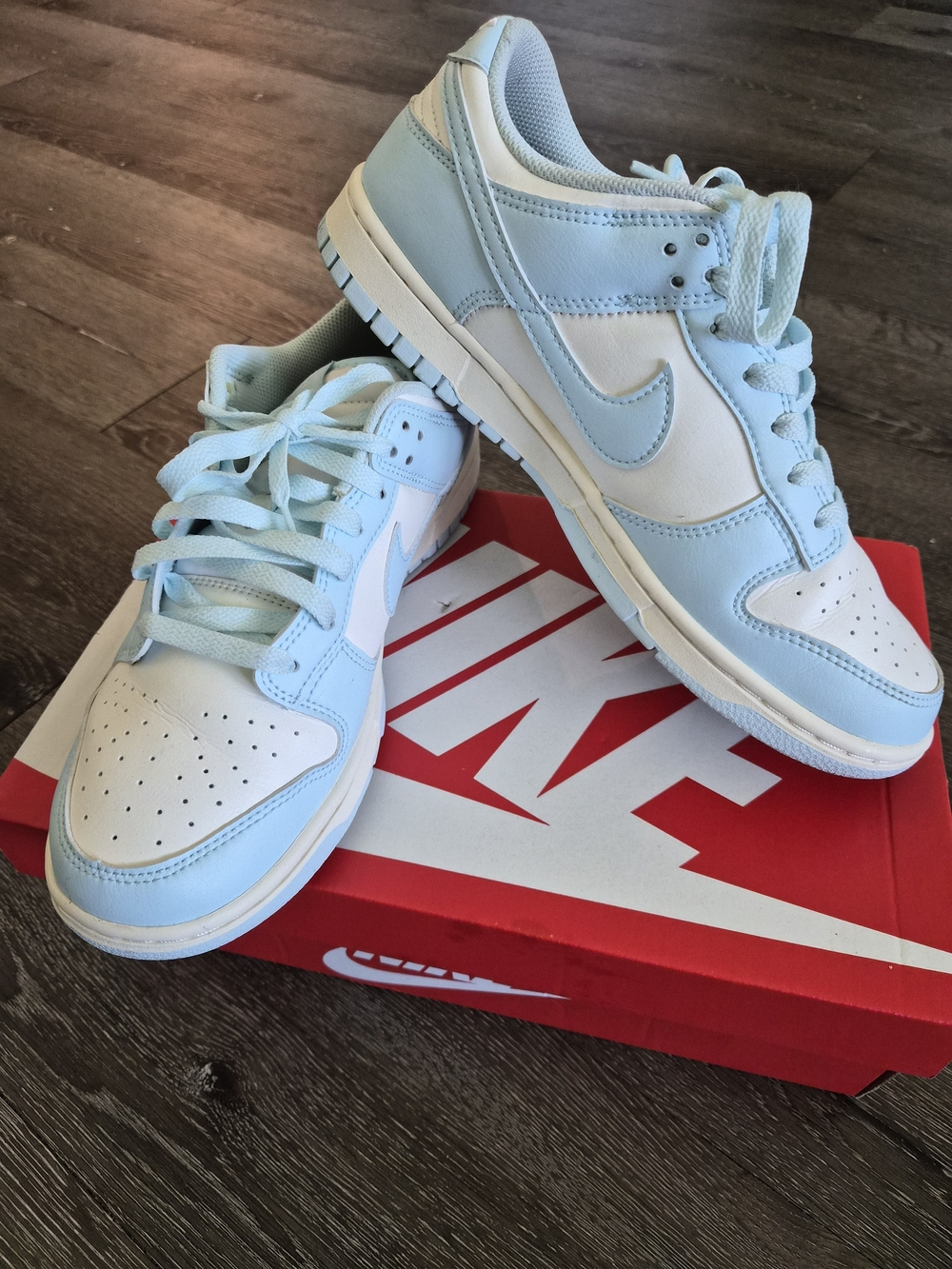 Nike Dunk Low "Glacier Blue" – Size 8.5 (42 EU) – Near DS w/ Box!